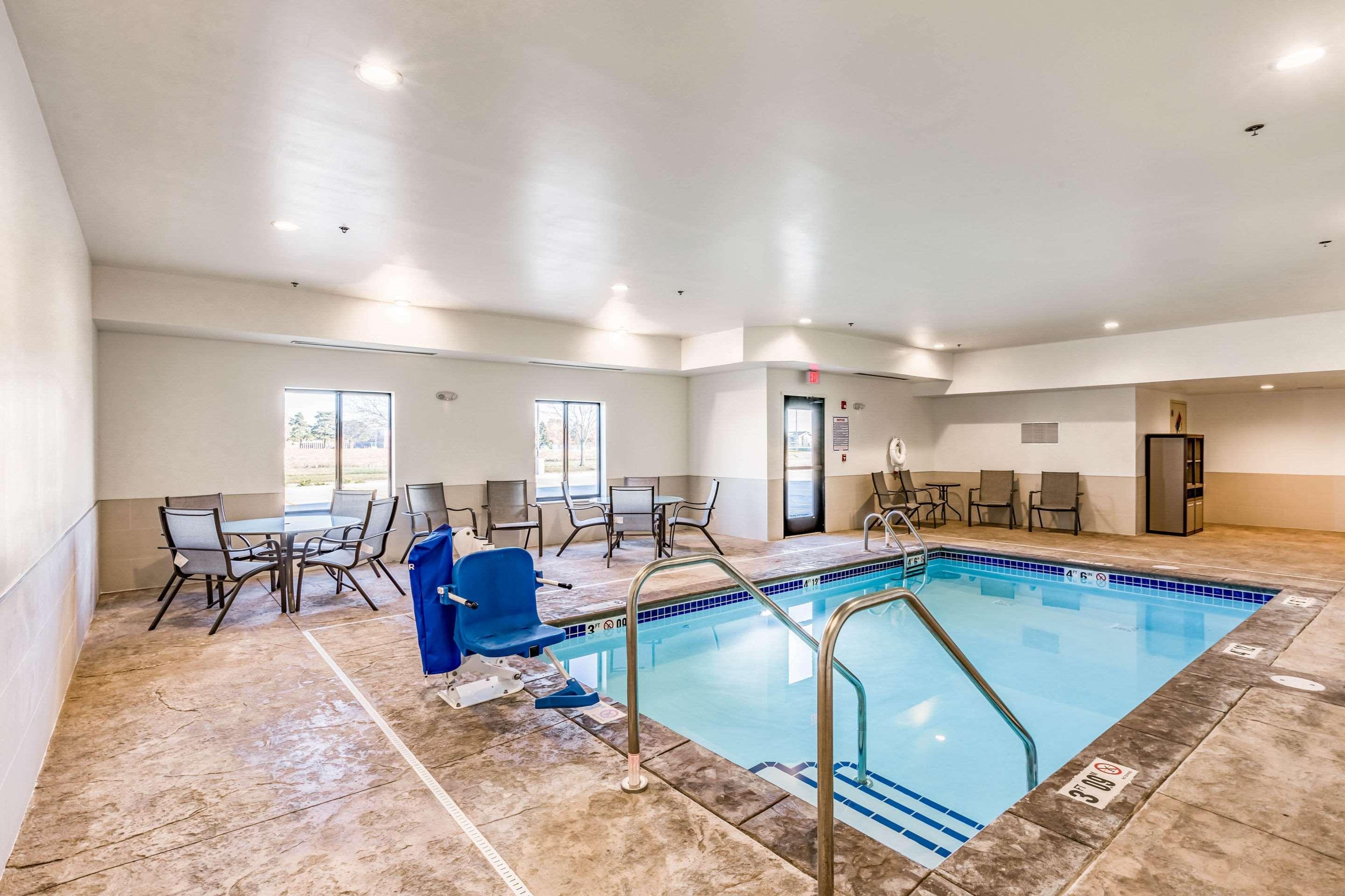 Comfort Inn Altoona-Des Moines מראה חיצוני תמונה