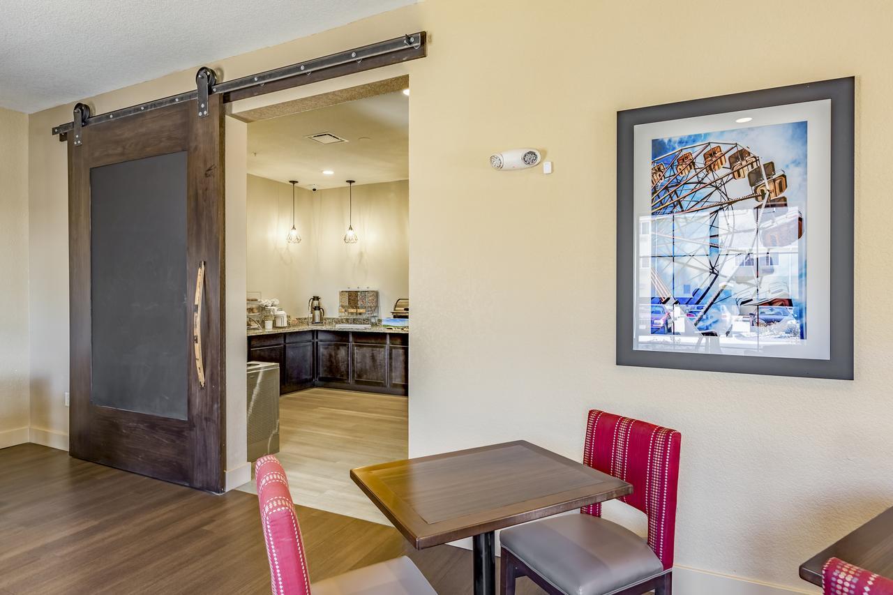 Comfort Inn Altoona-Des Moines מראה חיצוני תמונה